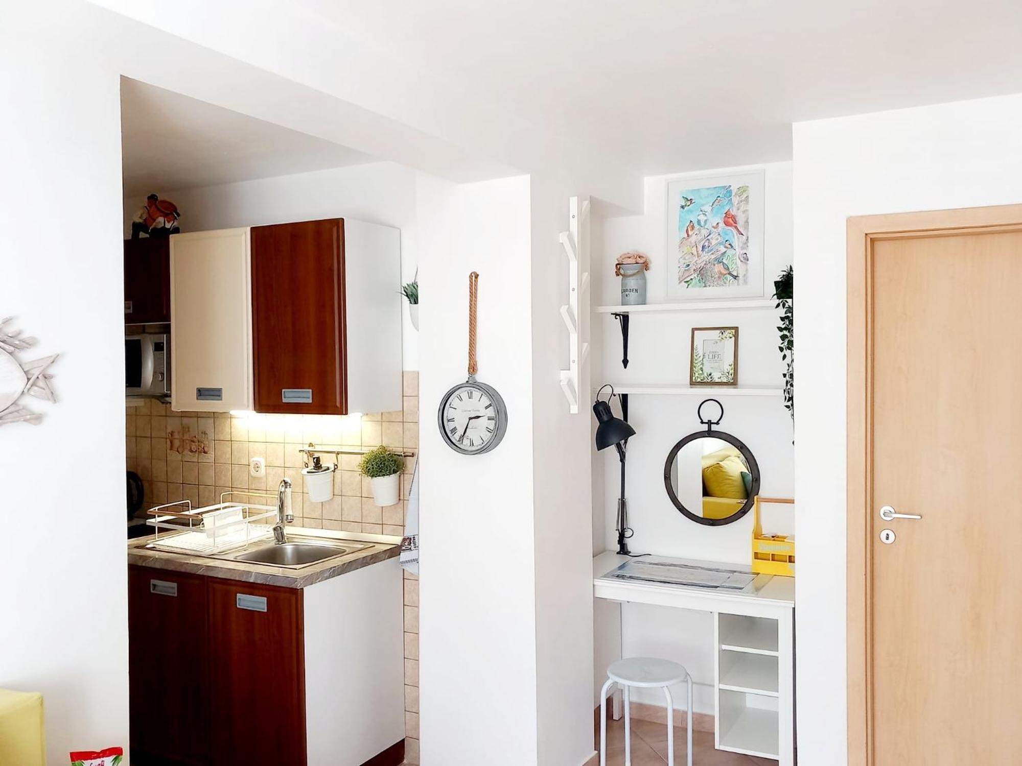 Apartment Megi In Supetar Historical Core Exterior foto